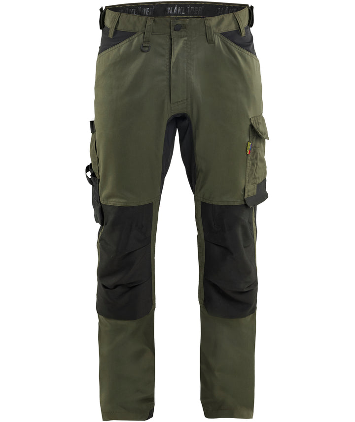 Front view of men&