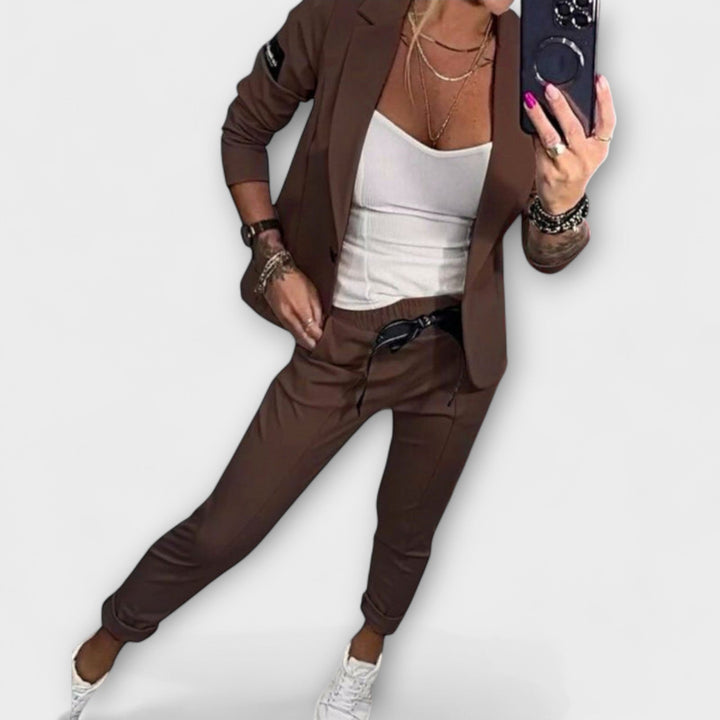 Front view of a model wearing a brown women&