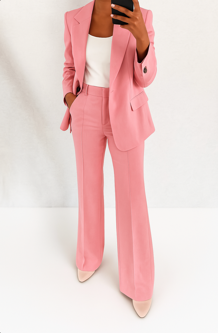 Front view, model wearing a women&