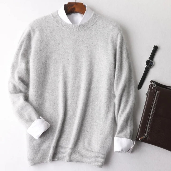 Front view of a light grey women&