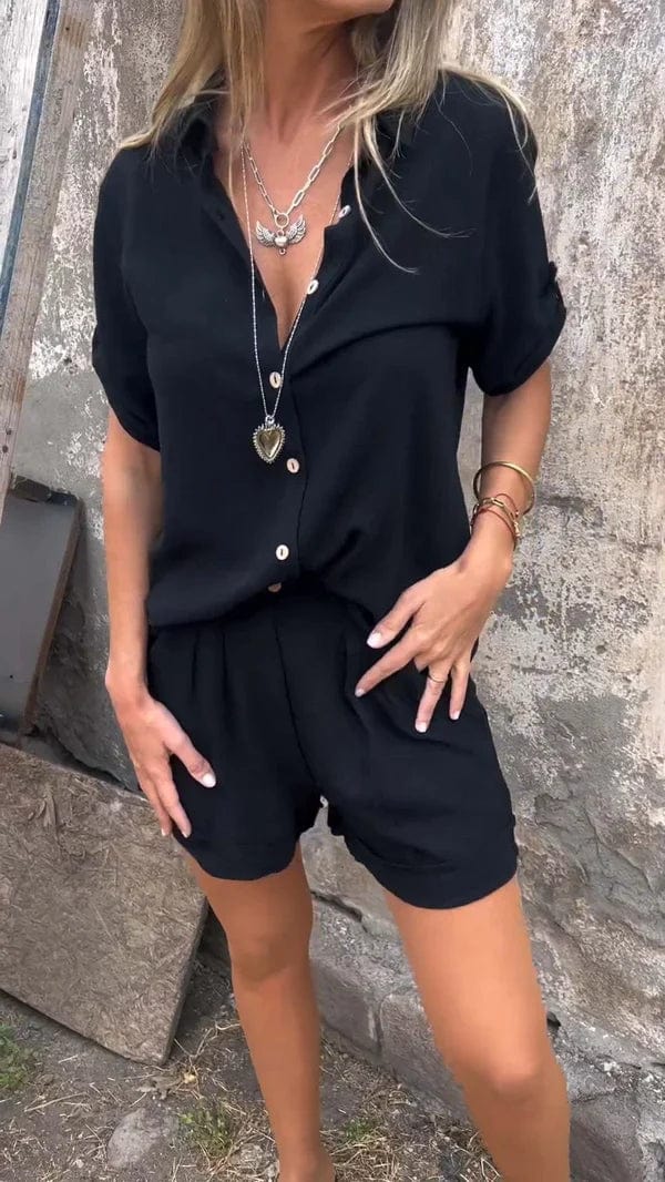 Front view of a model wearing the Women&