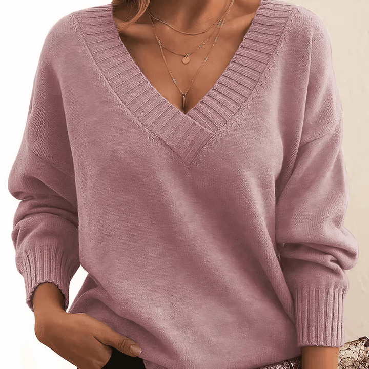 Mauve V neck knit jumper, front detail of the ribbed cuffs
