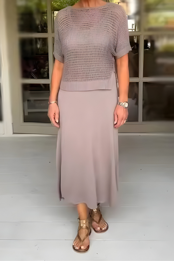 Front view of the women&