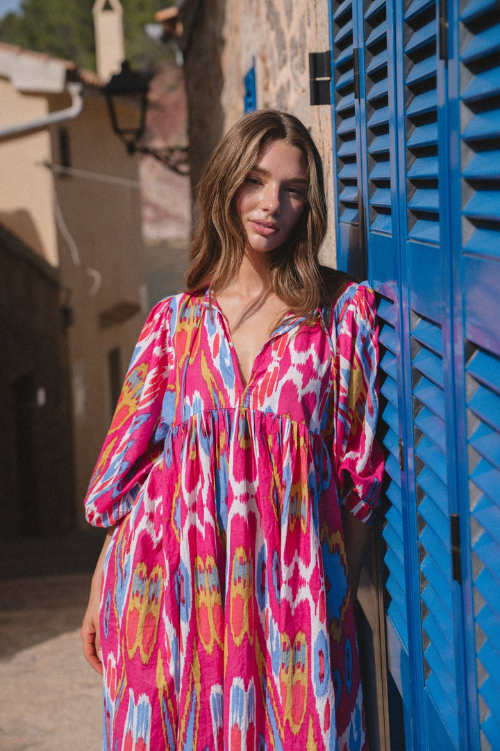 Front view of a model wearing a Women&