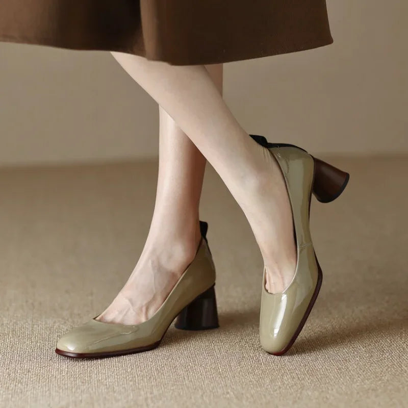 Jade | Genuine leather mid-heel pumps