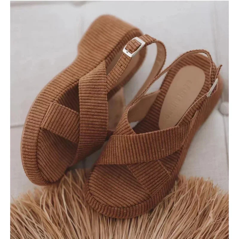 Uma | Modern Chunky Roman Sandals