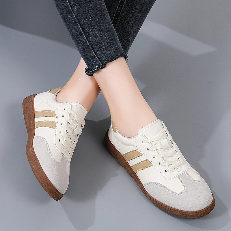 Katherine | Classic Black and White Casual Sneakers