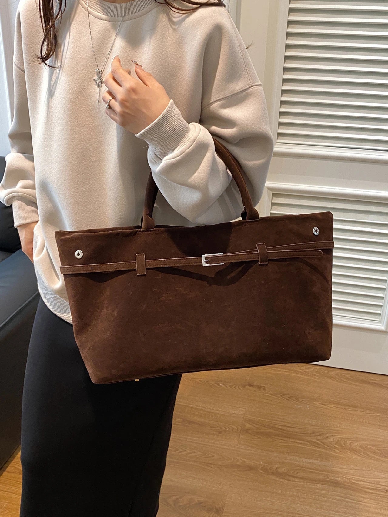 Vera | Elegant Suede Crossbody Handbag