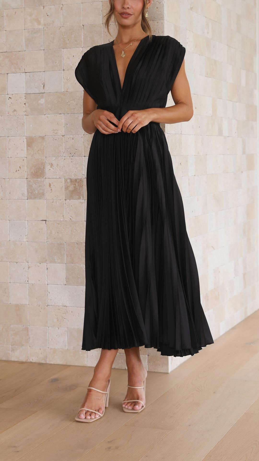 Lena | Elegant Pleated Dress