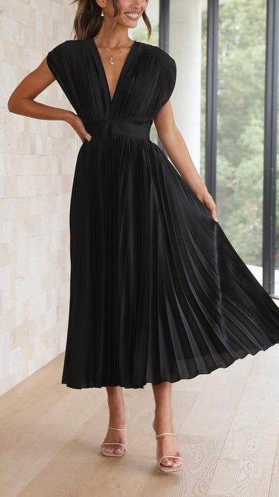 Lena | Elegant Pleated Dress