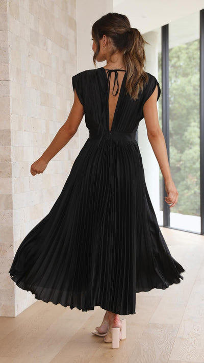 Lena | Elegant Pleated Dress
