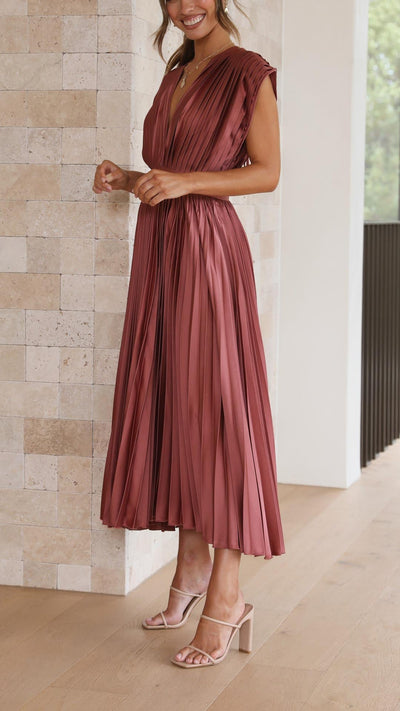 Lena | Elegant Pleated Dress