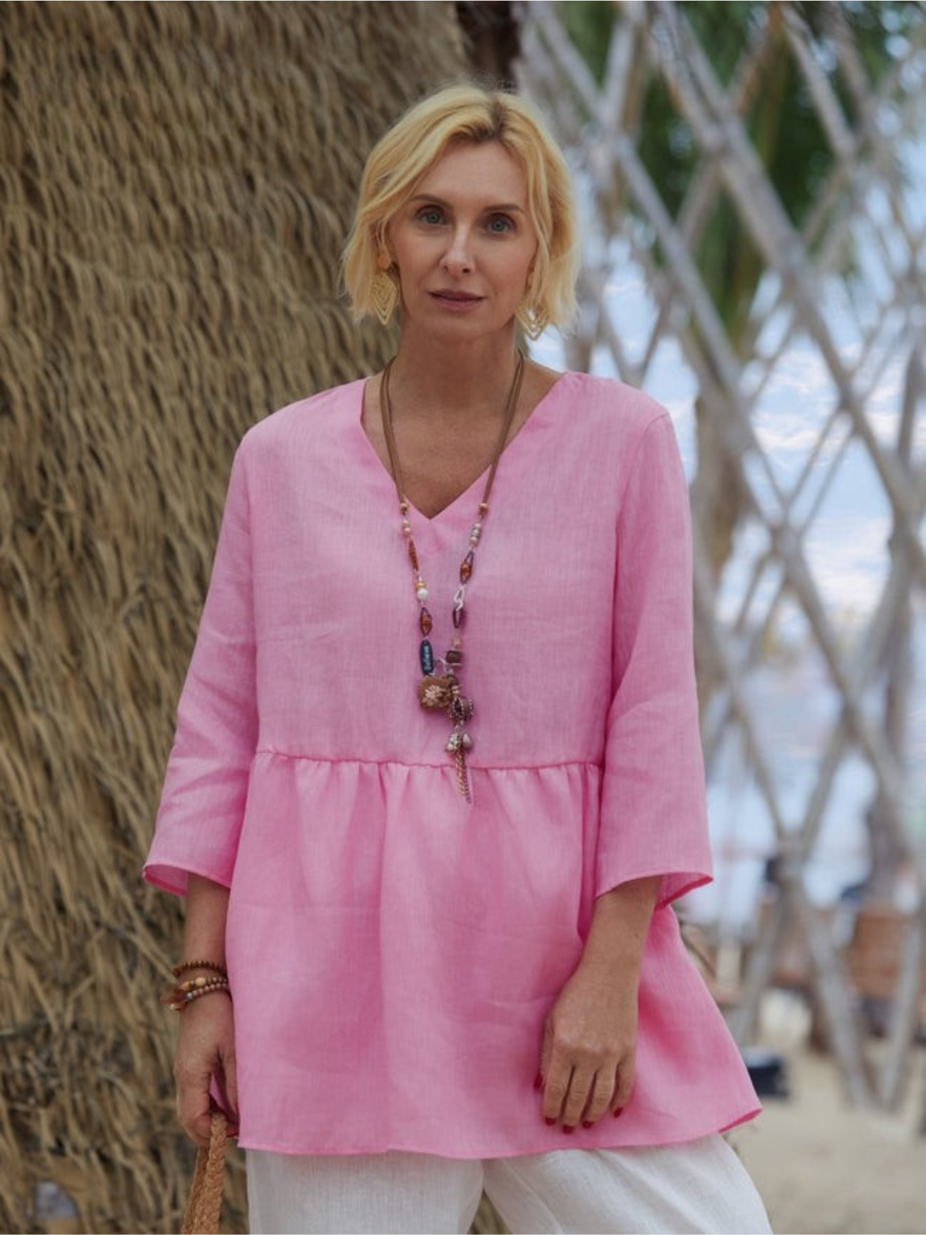 Women’s™ | 100% Linen V-neck Shirt